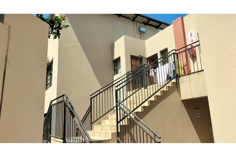 1 Bedroom Property for Sale in Gateway Manor North West